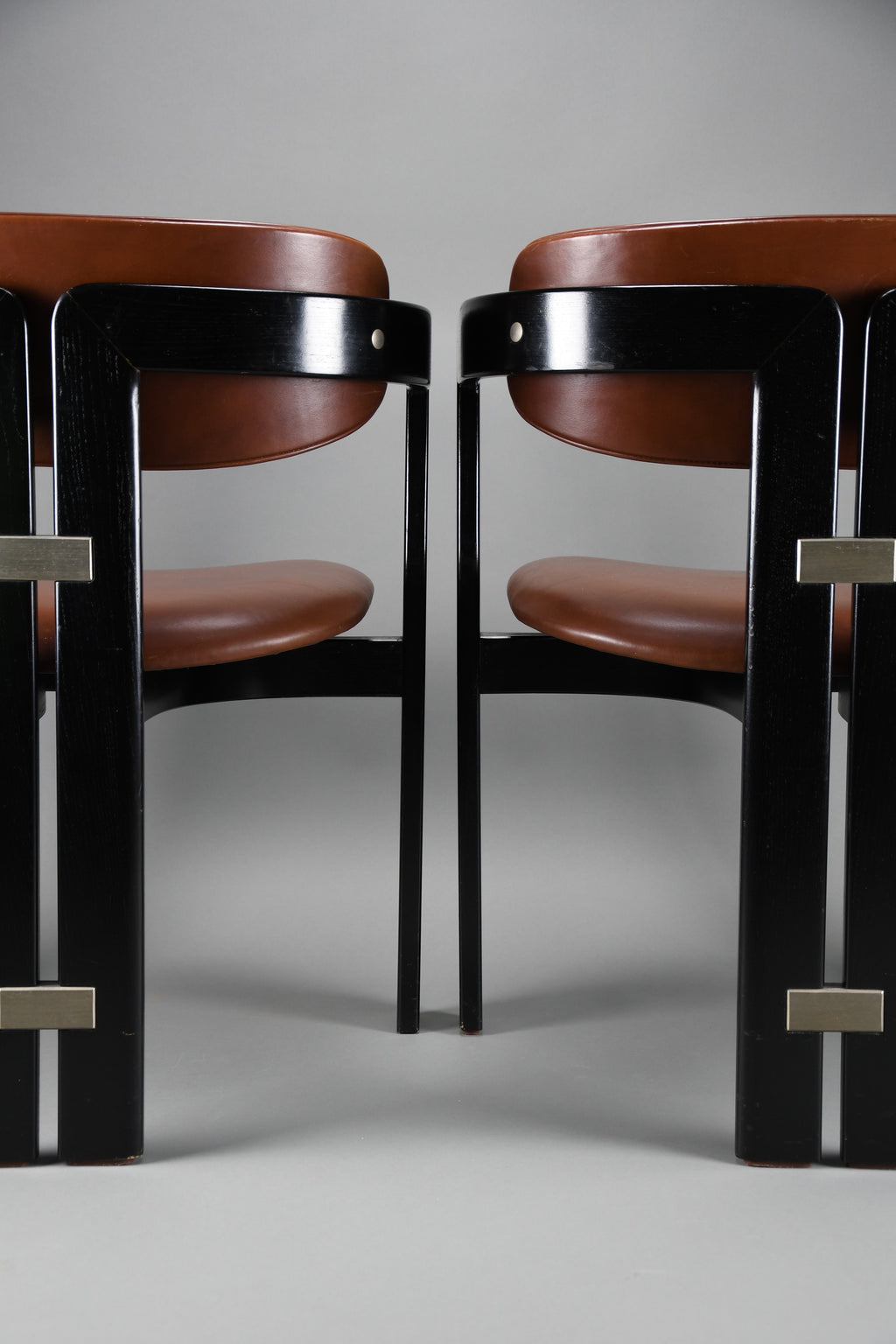 1960s Pamona armchair by Augusto Savini for Pozzi Italy – sculptural black lacquer & cognac leather - Furniture