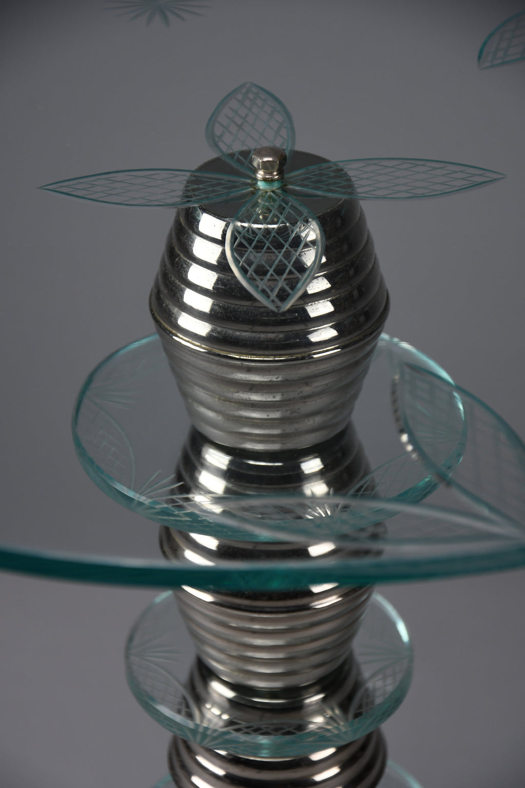 Italian mid-century glass side table in the style of Fontana Arte, 1940s