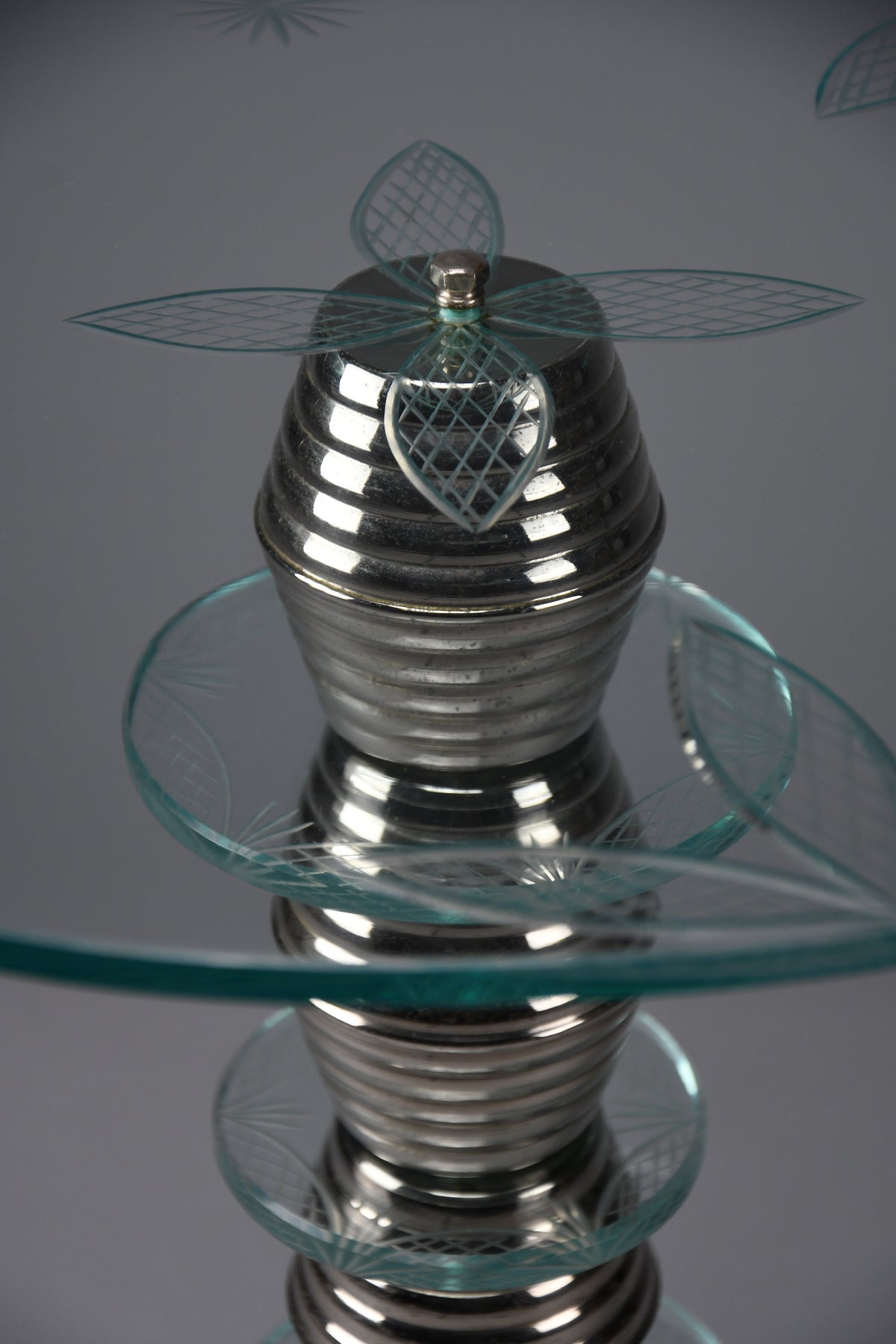 Italian mid-century glass side table in the style of Fontana Arte, 1940s