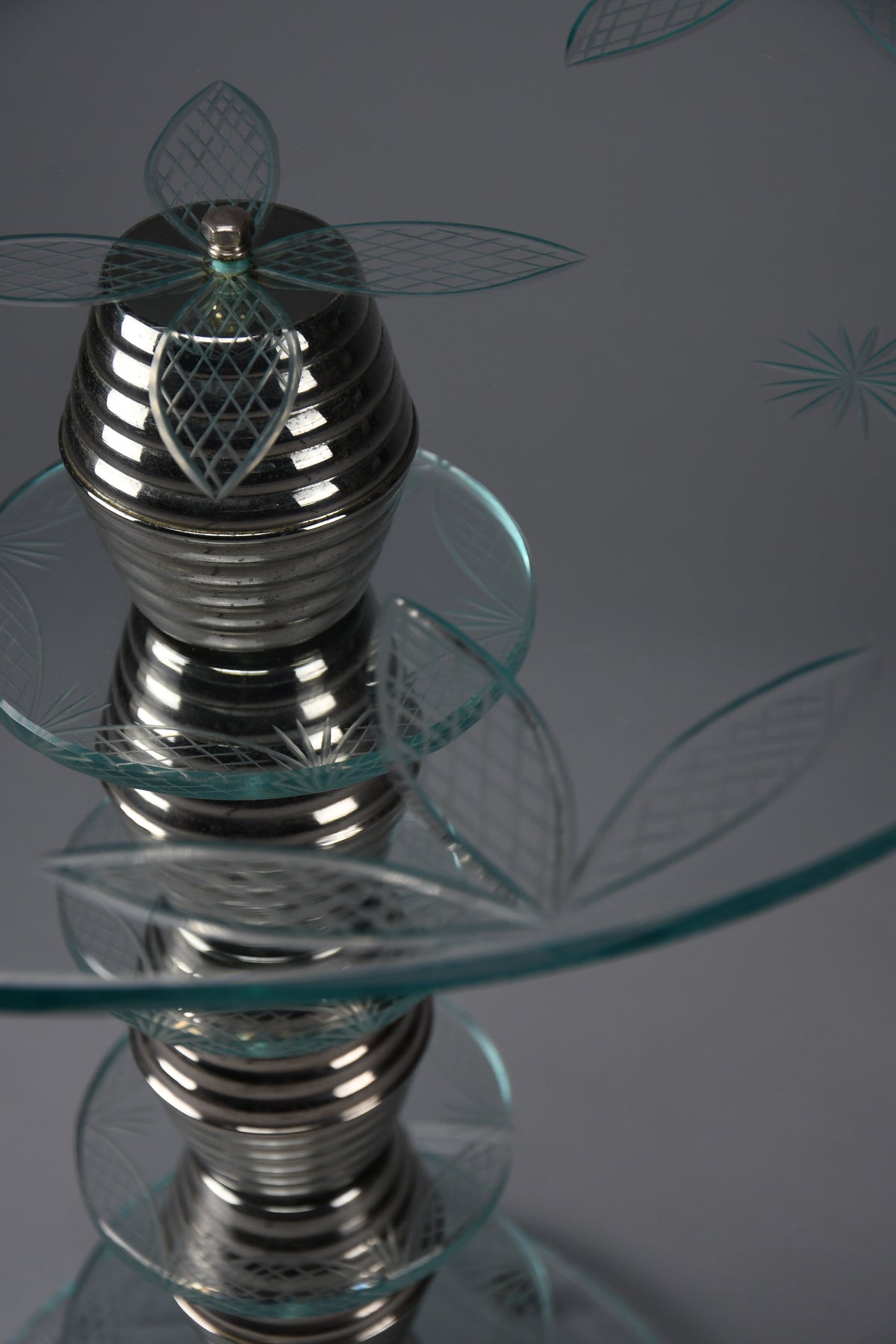 Italian mid-century glass side table in the style of Fontana Arte, 1940s