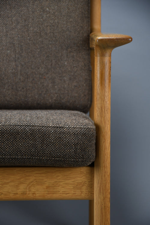GE-265 Solid oak lounge chair by Hans J. Wegner for Getama, Denmark, Kvadrat wool