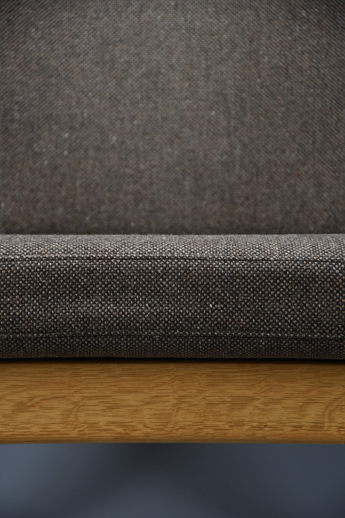 GE-265 Solid oak lounge chair by Hans J. Wegner for Getama, Denmark, Kvadrat wool