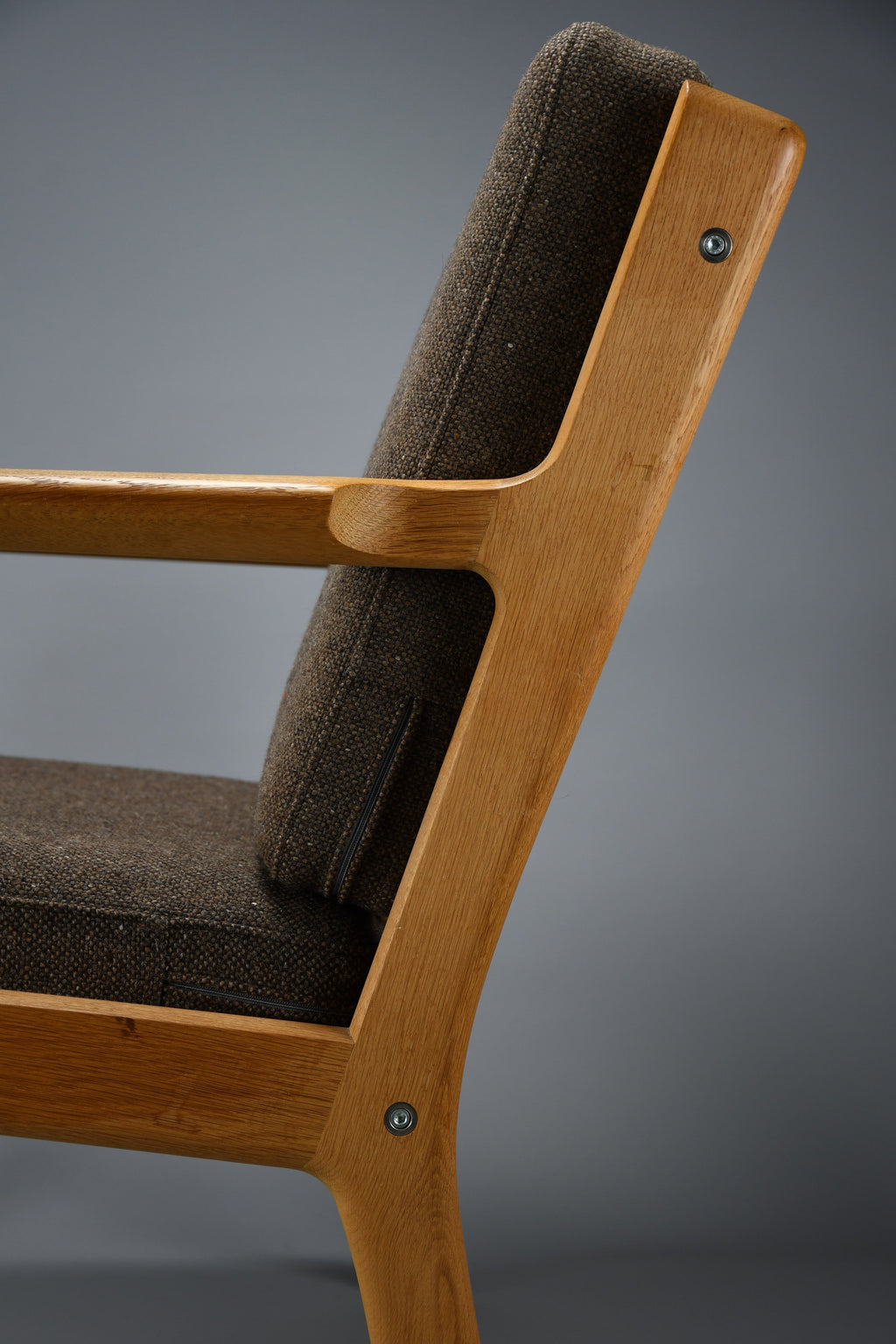 GE-265 Solid oak lounge chair by Hans J. Wegner for Getama, Denmark, Kvadrat wool