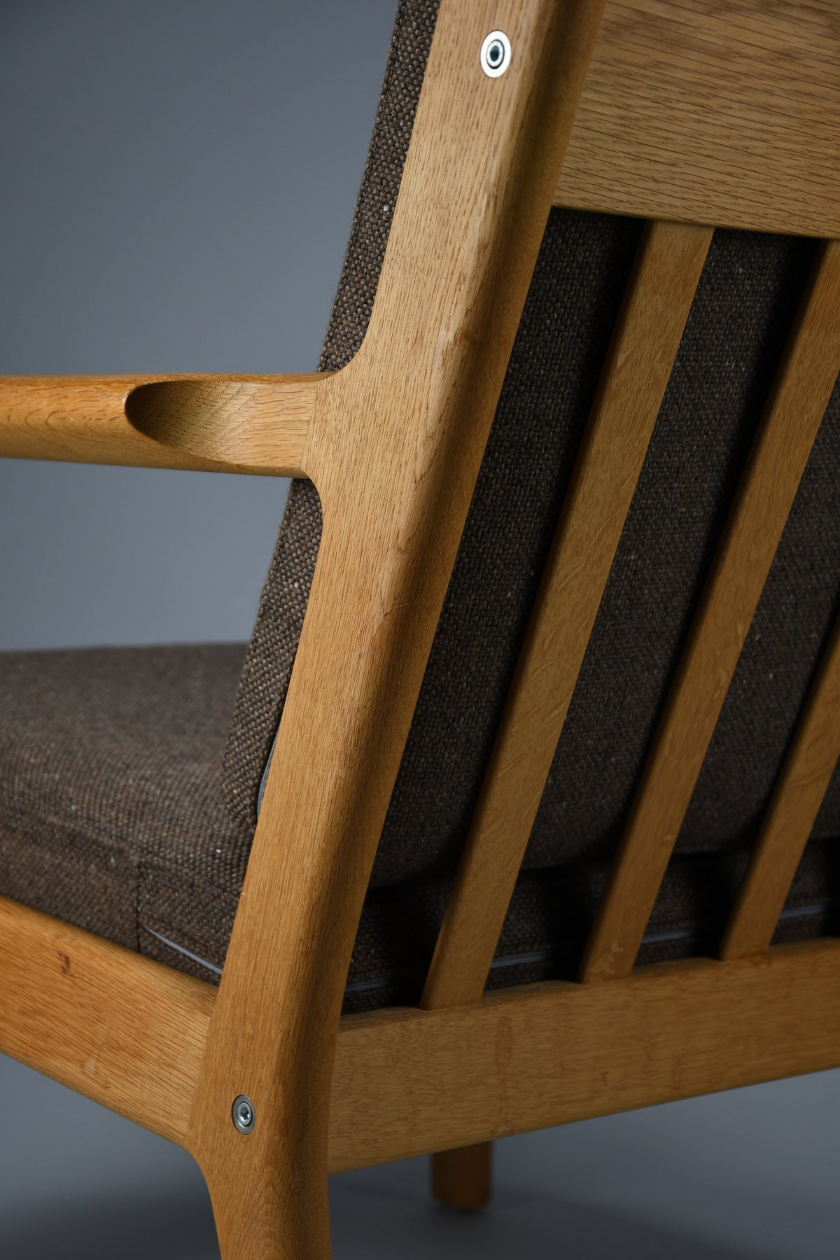 GE-265 Solid oak lounge chair by Hans J. Wegner for Getama, Denmark, Kvadrat wool