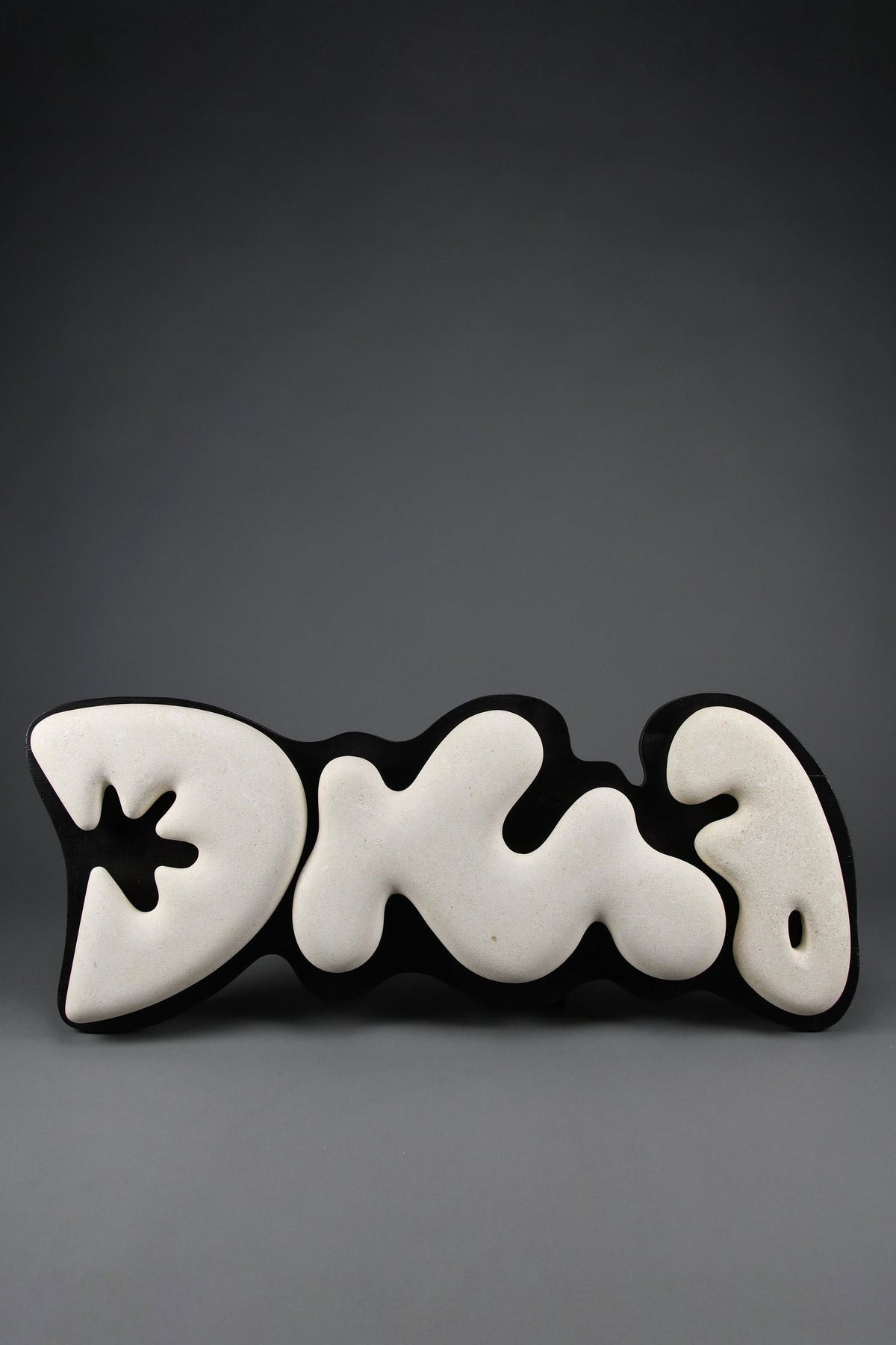 “Murena”, Alberto Cabiddu wall sculpture 1999 Pietra di Vicenza & Ebonized wood - Art