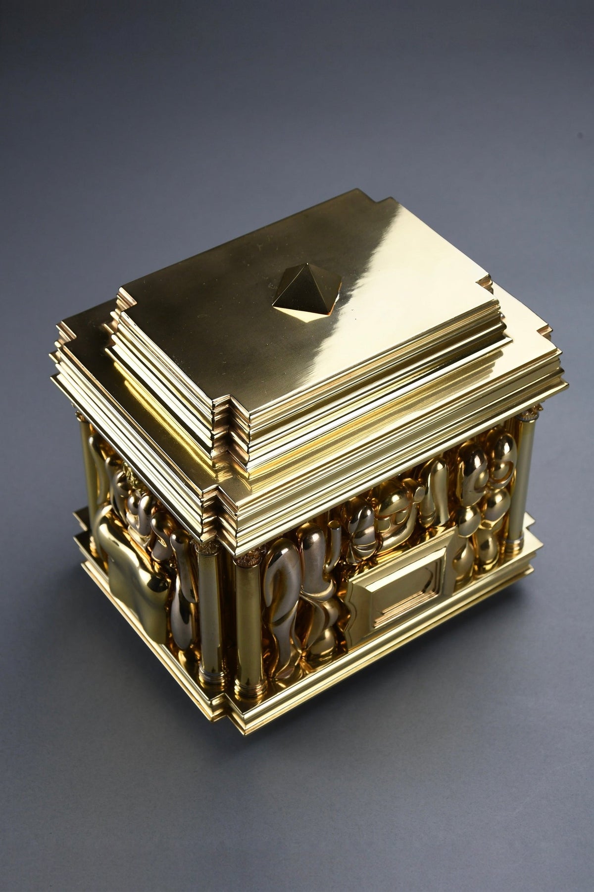 Miguel Berrocal “Il Cofanetto” (Opus 123) 1969–1975 complete 88-piece gold-plated Zamak dining set for two homage