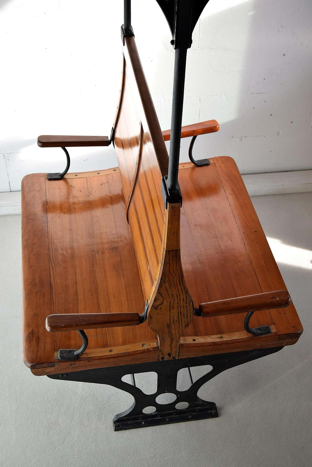 Italian 1928 Train Bench 3rd Class - Furniture