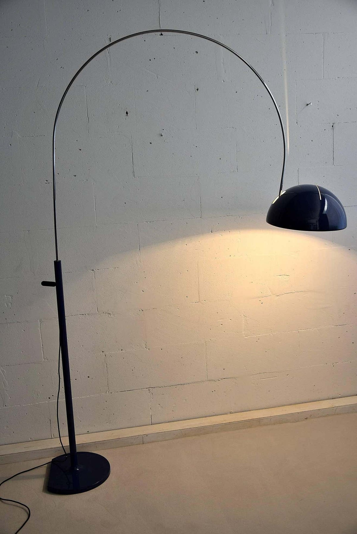 Joe Colombo mid century modern floor Lamp Coupé 3320/R by O-Luce - Lighting