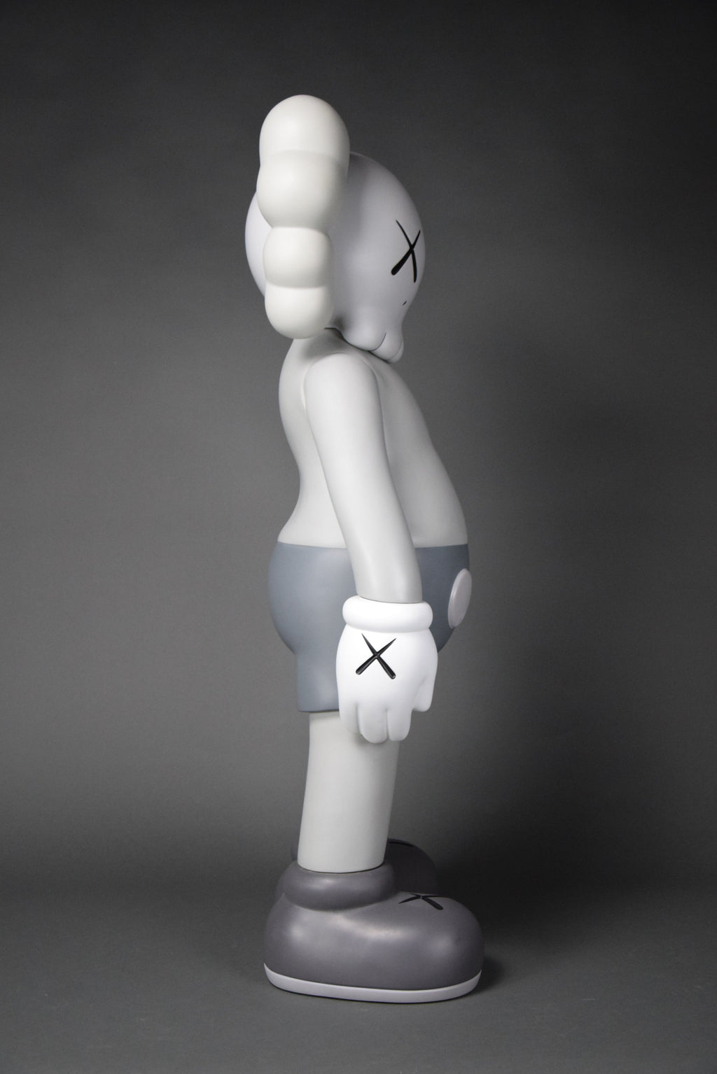 KAWS 4ft Companion XXL 2007 - Art Toys