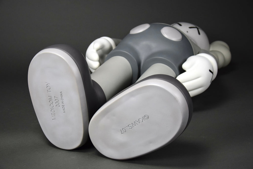 KAWS 4ft Companion XXL 2007 - Art Toys