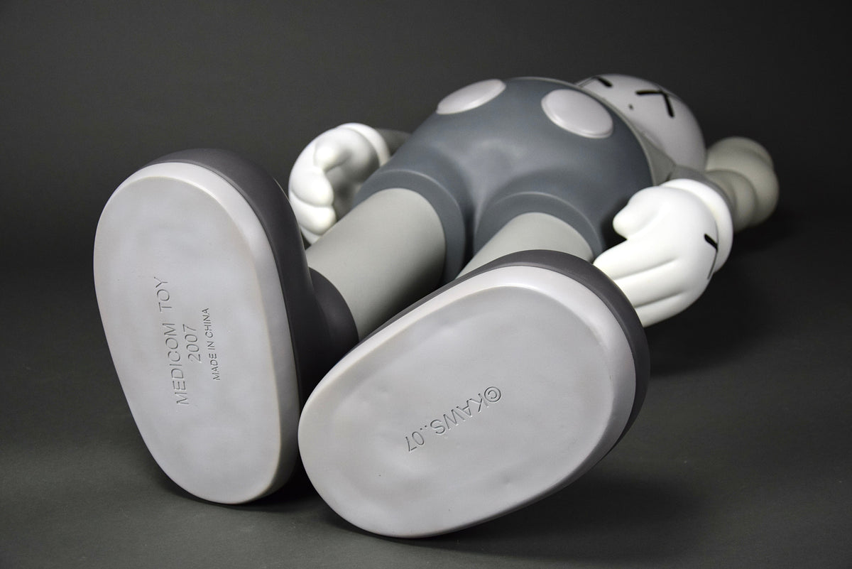 KAWS 4ft Companion XXL 2007 - Art Toys