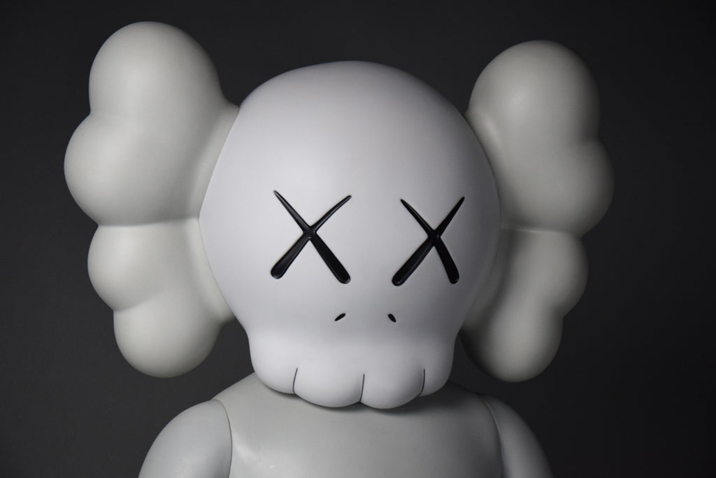 KAWS 4ft Companion XXL 2007 - Art Toys
