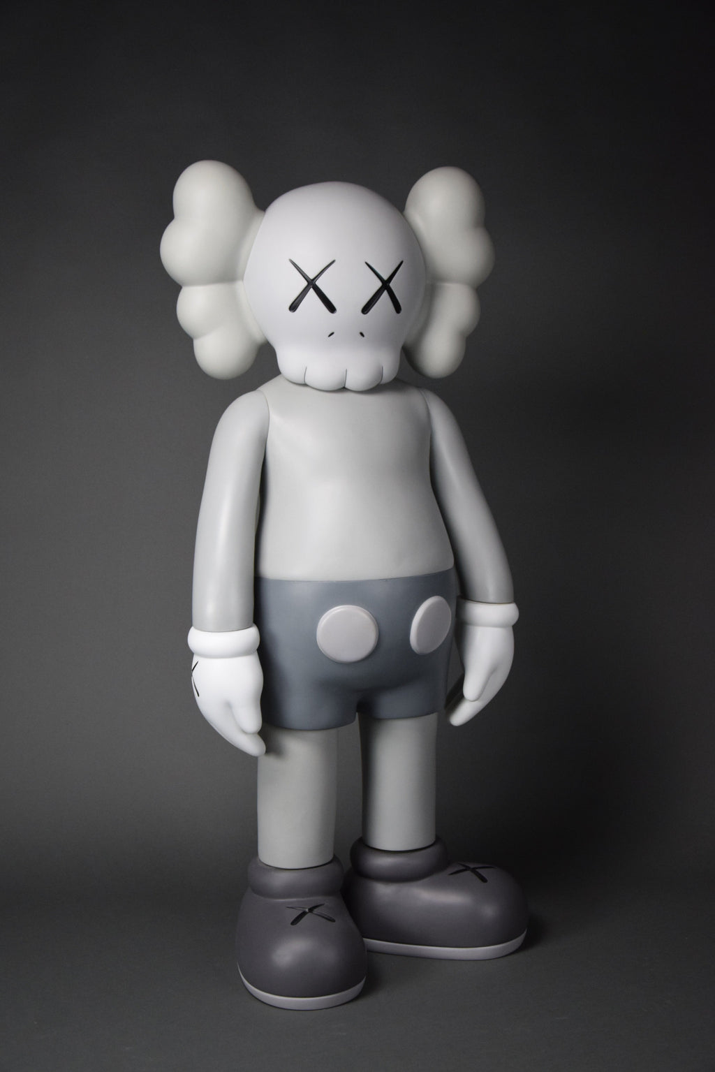 KAWS 4ft Companion XXL 2007 - Art Toys