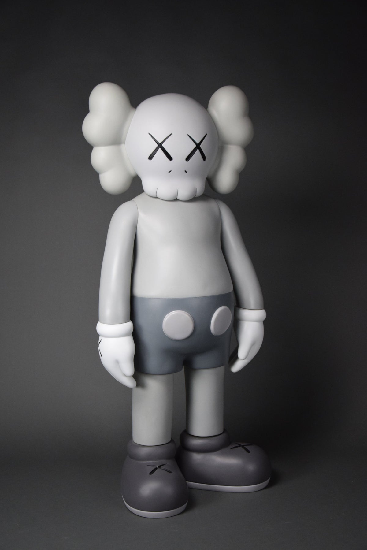 KAWS 4ft Companion XXL 2007 - Art Toys