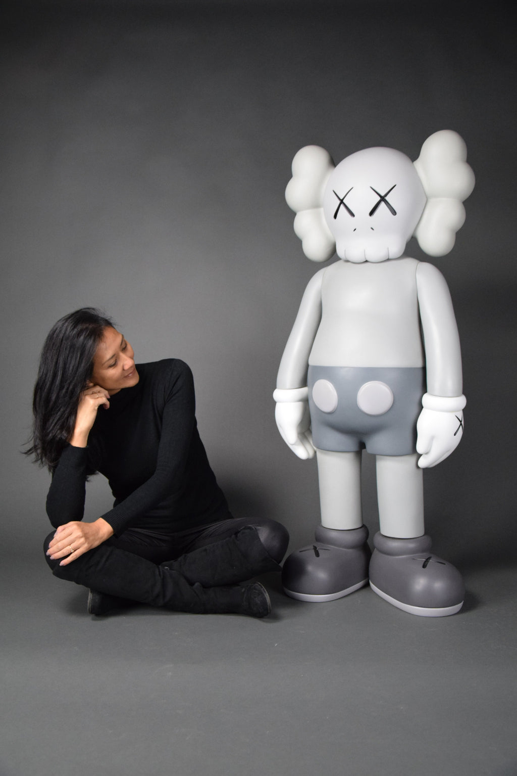 KAWS 4ft Companion XXL 2007 - Art Toys