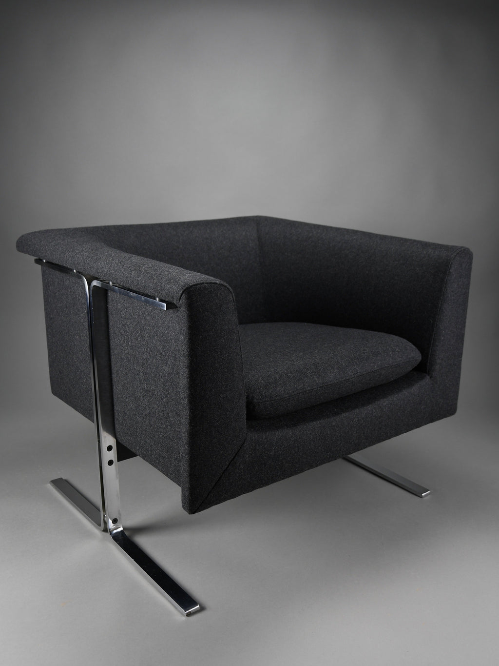 Mid-century modern lounge chair by Geoffrey Harcourt for Artifort Netherlands Early 1960s – Reupholstered in recycled