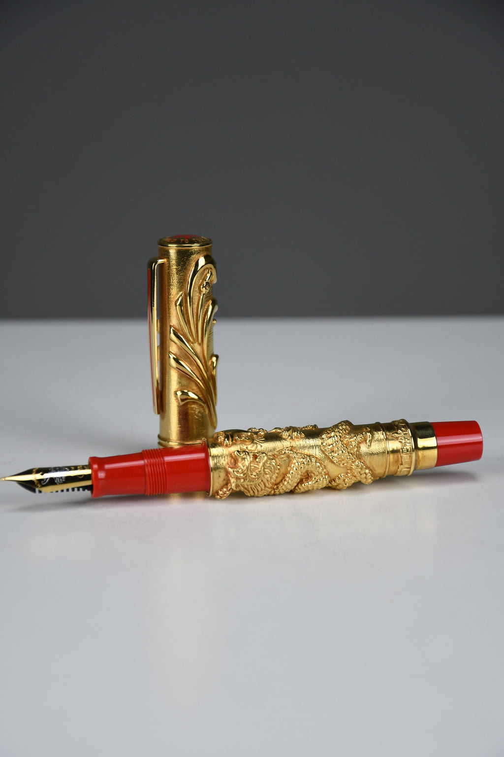 Mint 1997 Omas “Return to the Motherland” Limited Edition 18k Gold Fountain Pen - Collectibles