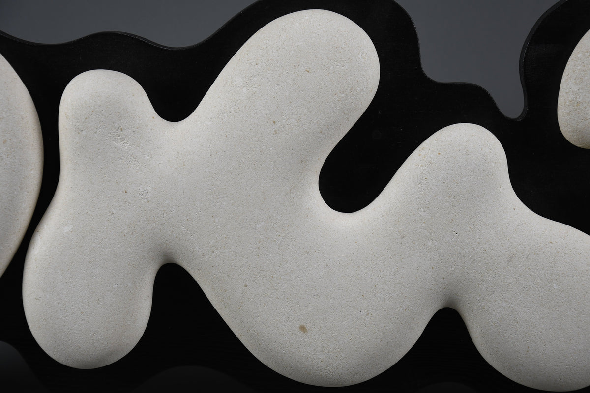 “Murena”, Alberto Cabiddu wall sculpture 1999 Pietra di Vicenza & Ebonized wood - Art