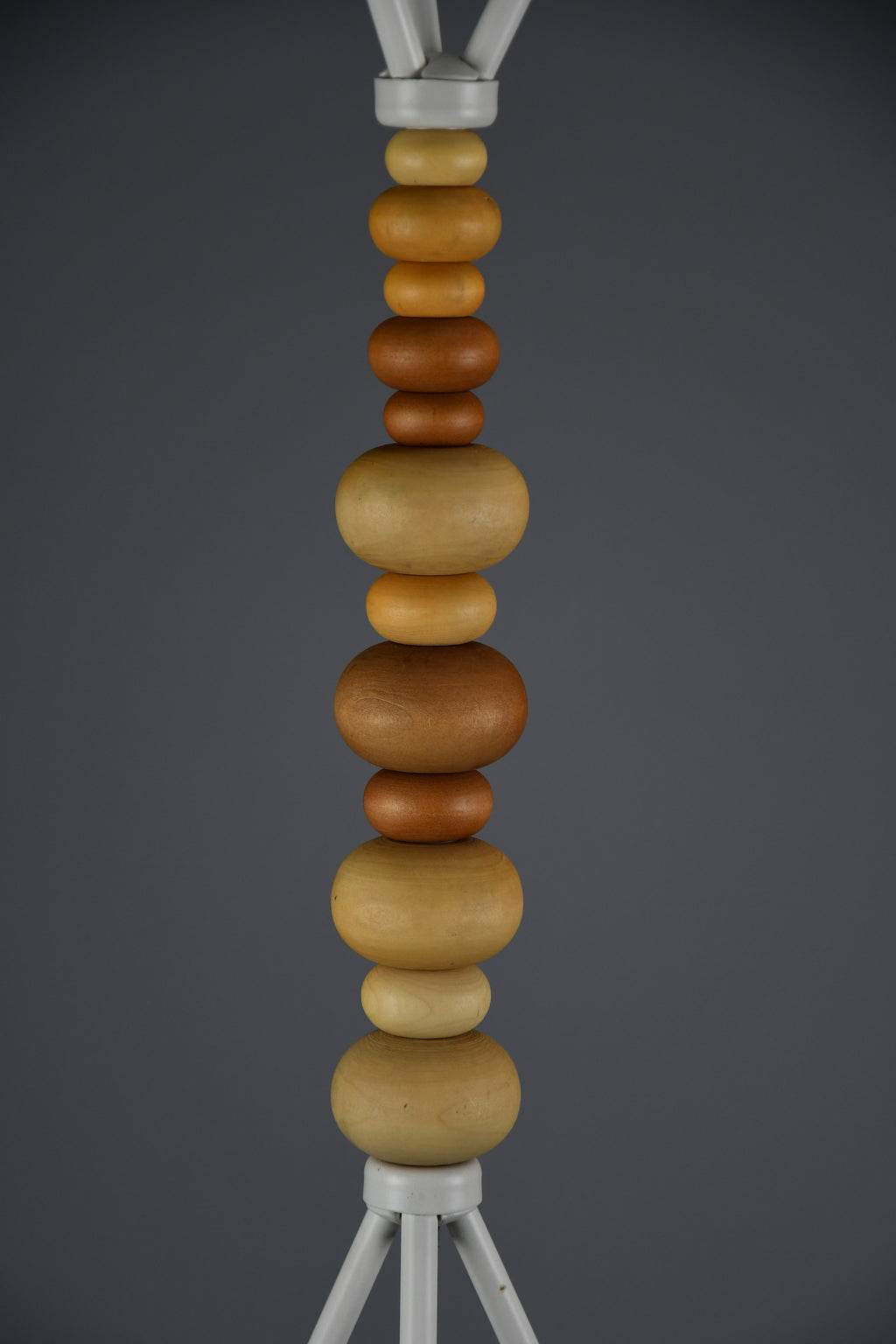 Sculptural white lacquered steel coat stand with turned wooden beads post modern style - Furniture