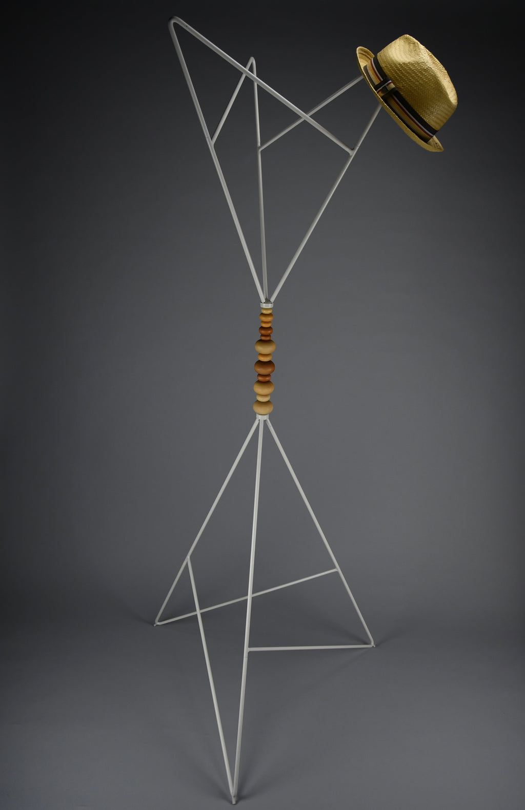 Sculptural white lacquered steel coat stand with turned wooden beads post modern style - Furniture