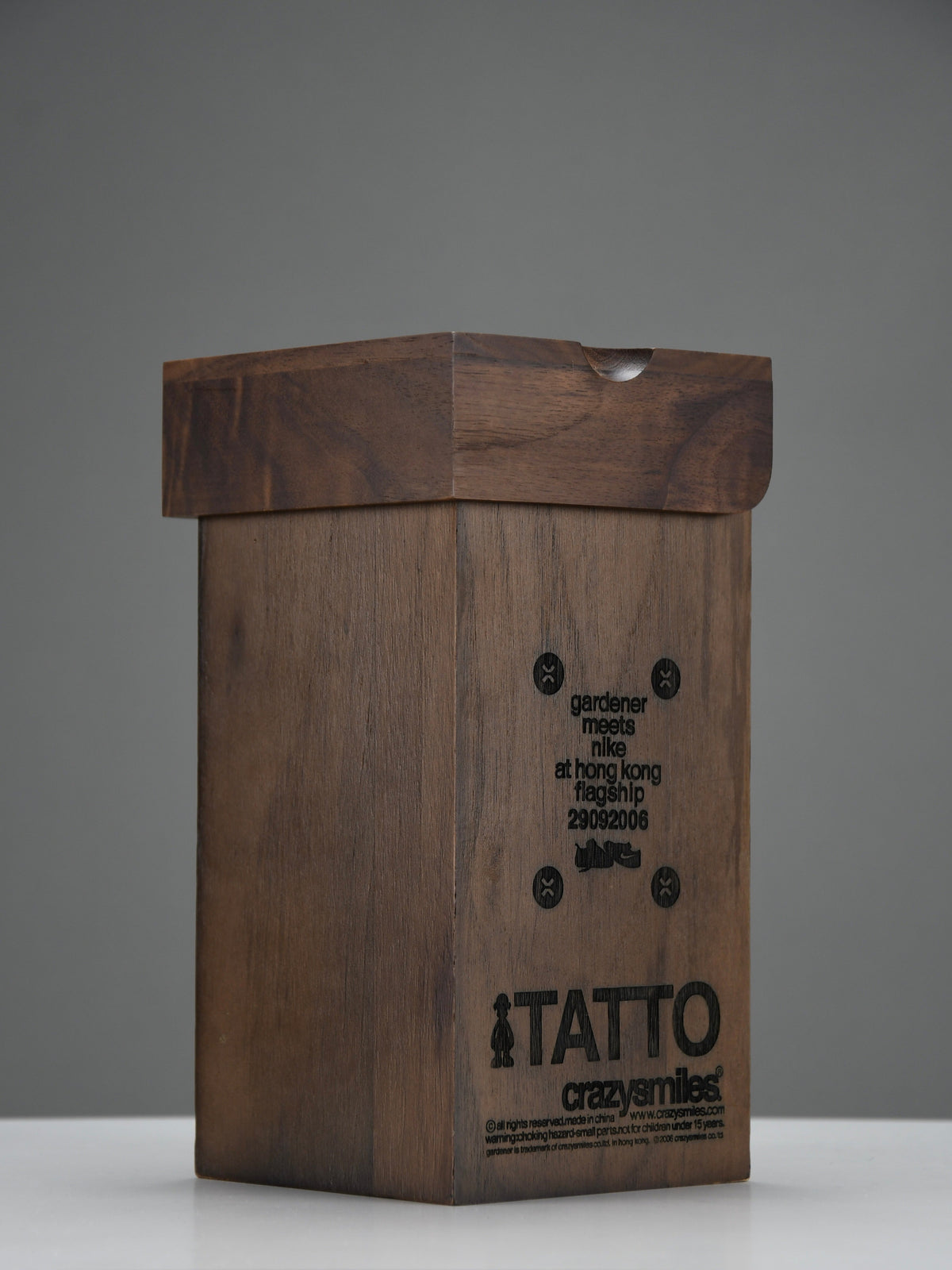 Tatto limited edition gardener meets Nike 2006 Designer Toy - Art Toys