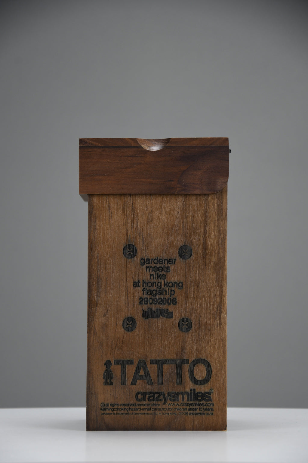 Tatto limited edition gardener meets Nike 2006 Designer Toy - Art Toys